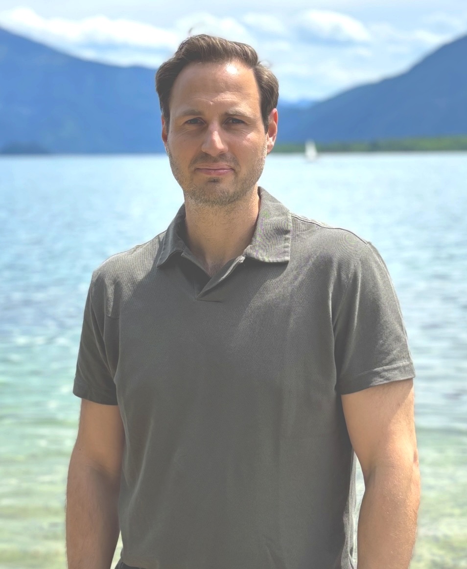 Julian Barth, Business Coach und Sparringspartner in Wien, am Mondsee